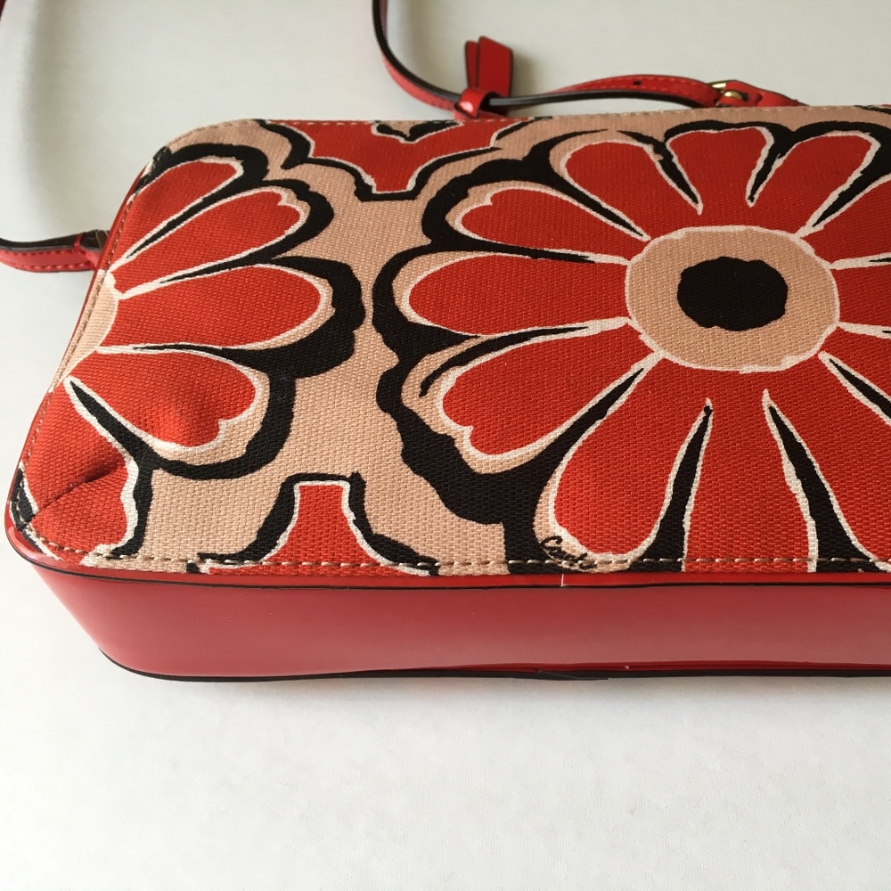 Coach Poppy Floral Scarf Flight Crossbody Purse - Picture 3 of 3